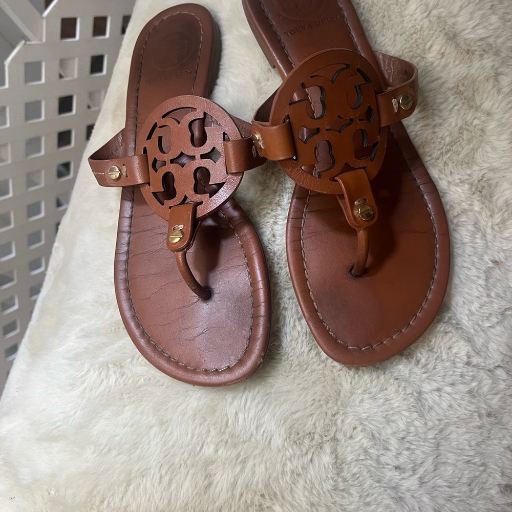 Women's Brown Leather Thong Sandals - Classic Summer Slide - Picture 3 of 9